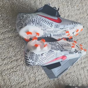 Nike cleats hhhs neymar size 12